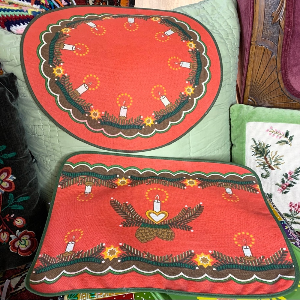 70s Christmas Linens